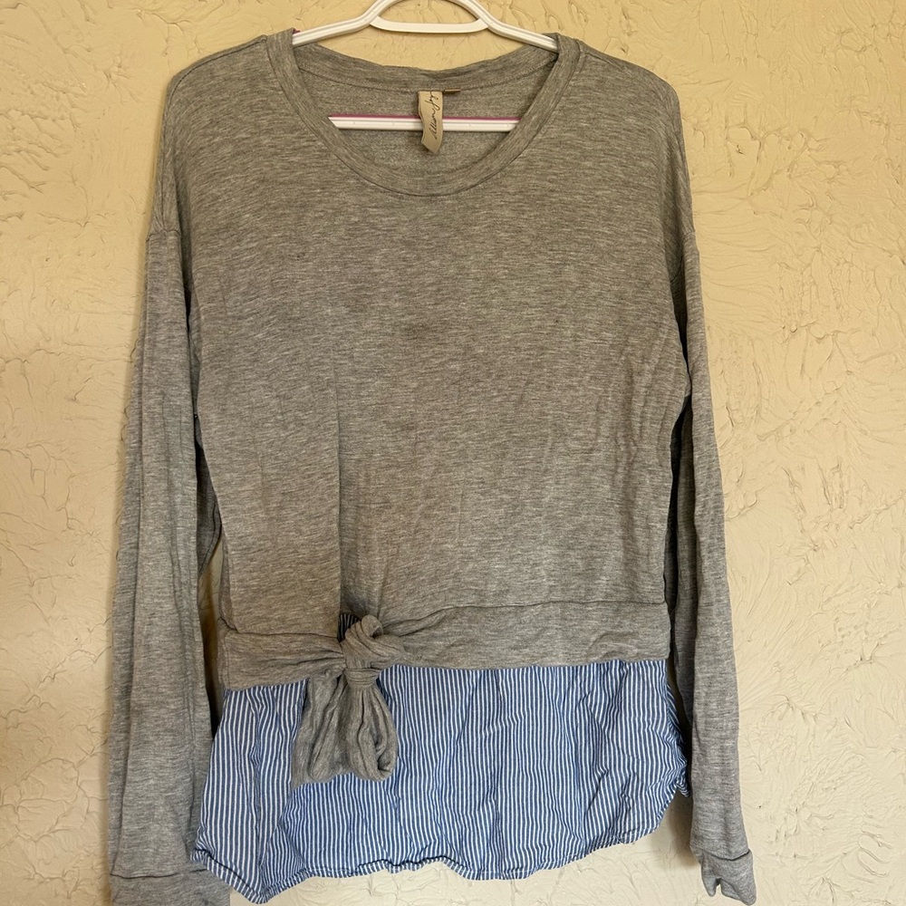 Gray and Blue Women's Top